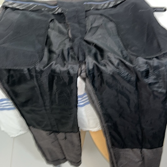 Burberry Dress Pants Size 40”W x 30” Inseam. Brown in colour. VGUC. - Picture 10 of 11